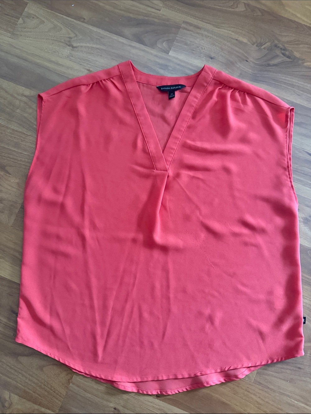 Banana Republic Coral V-Neck Sleeveless Top